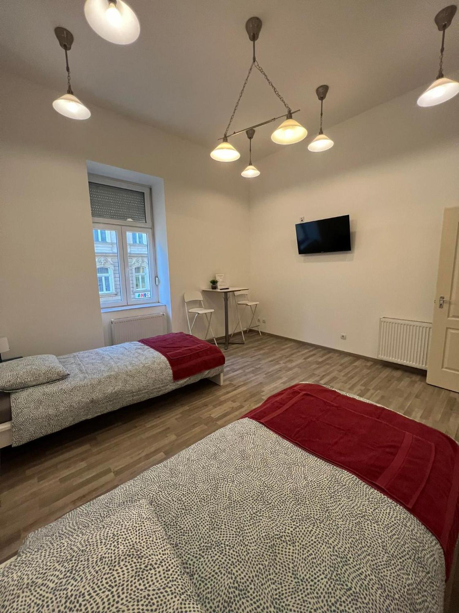 Goldensun Apartment Budapest Eksteriør billede